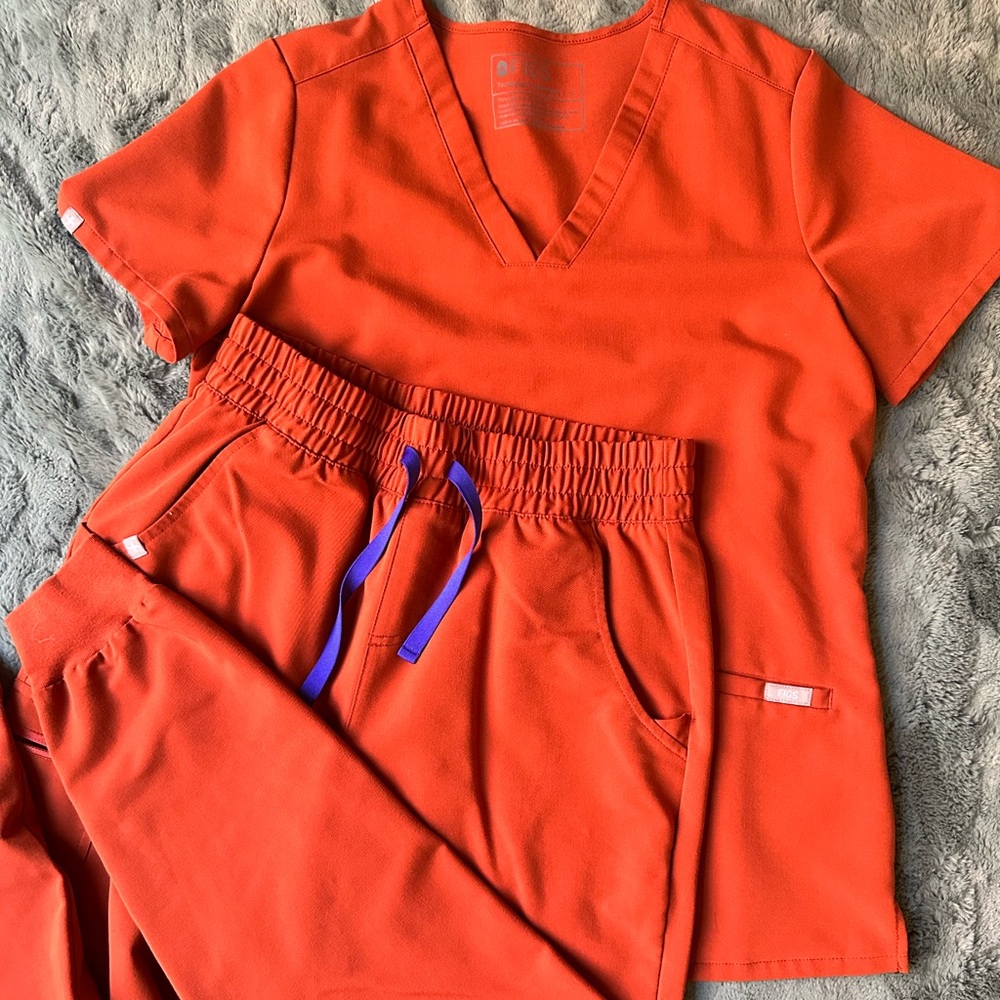 Figs Technical Collection Scrub Set